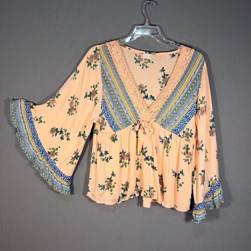 Altar'd State Angie Peach Floral Butterfly‎ Bell Sleeve Boho Blouse Oversized S